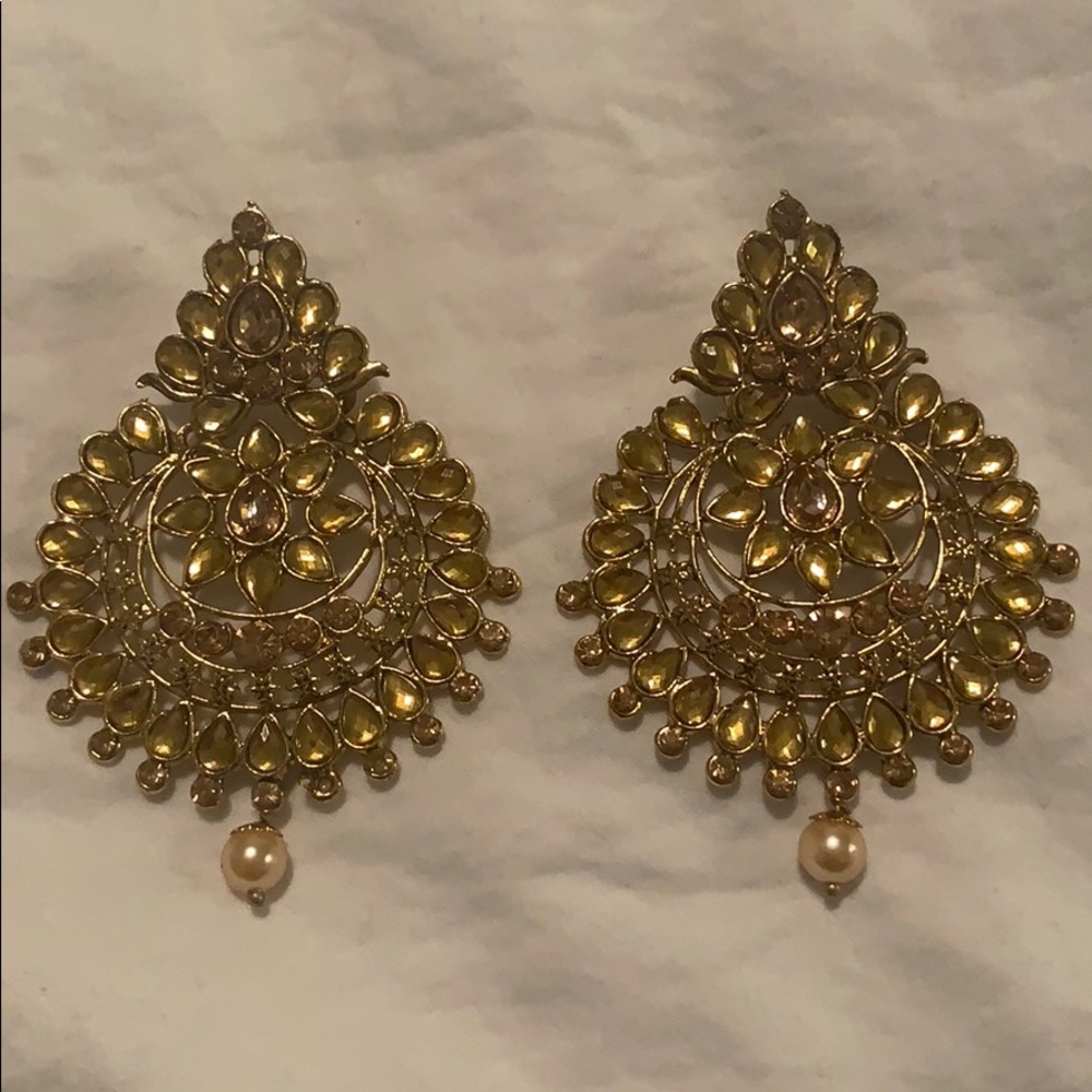 Beautiful golden earrings